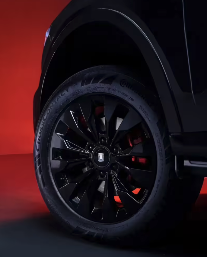 全新坦克500黑武士定于4月15日上市 外黑内红彰显硬派格调